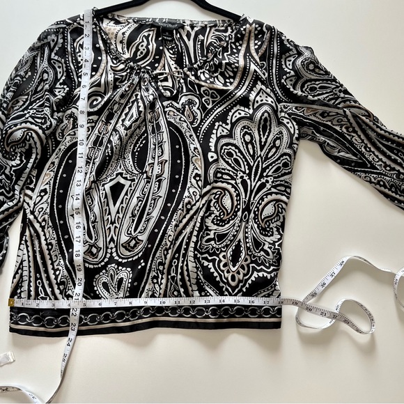 WHBM - Pullover Silky Blouse With Chain Paisley Print.  Has 3/4 Split Sleeves - Picture 10 of 10